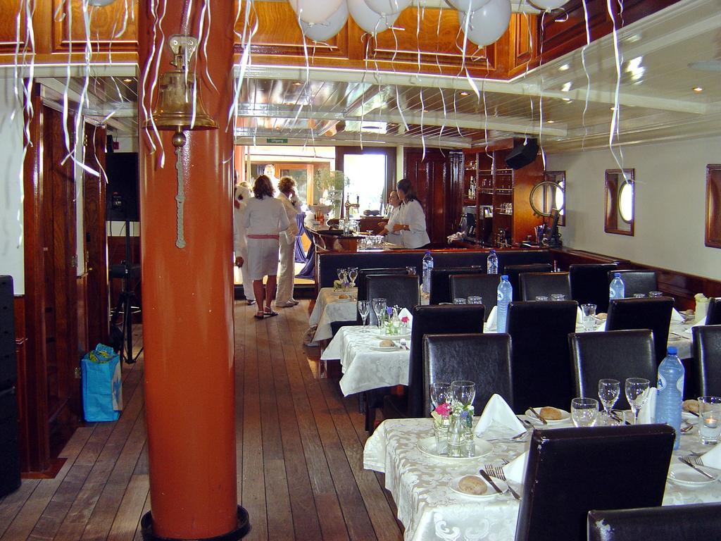 Boat Barkentijn Marjorie Hotel Antwerpen Eksteriør billede